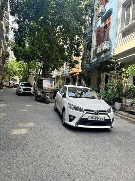 Đất trung kính lớn dt 135m2 mt khủng vỉa hè ô tô tránh xây vp giá 43 tỷ