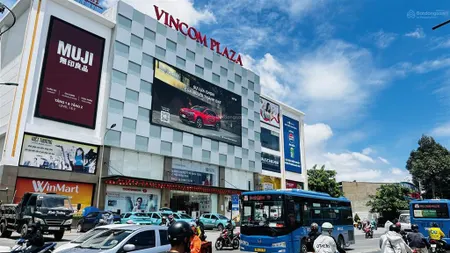 Vị trí vàng đất mặt tiền đường lê văn việt 220m2 giá trong tầm tay giới đầu tư xây 6 tầng