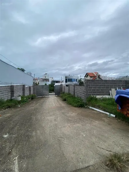 Bán đất bắc nha trang mt phan thị niên cách biển chỉ 800m dt 1.319m² cho thuê kd giá 15 triệu/m2