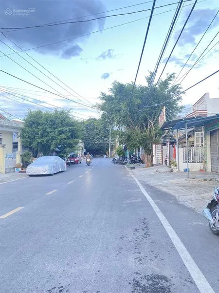 Mặt tiền đường lý thường kiệt vạn ninh, gần biển 0935 907 ***