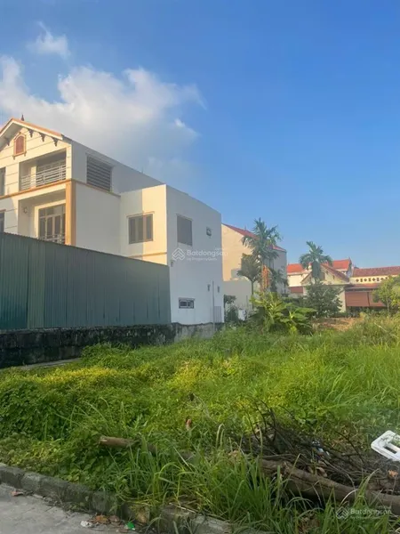 Sót em hoa hậu xâm xuyên hồng vân đường thông ô tô. diện tích 44.7 m2 mt vs ms 3.5m