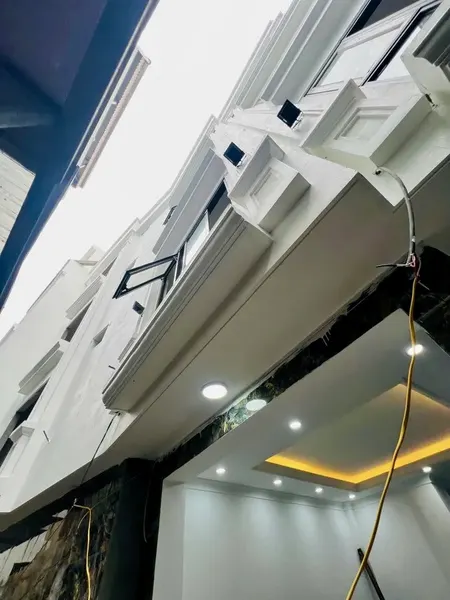 Nhà mới phố Láng Hạ - Ba Đình, 30m2 xây 5 Tầng, 3PN, Gần Chợ Thành Công, Sổ Đỏ, 7,1 Tỉ