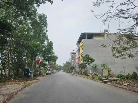 Bán 123m đất giãn dân chu mẫu 1. Lô góc. Trục chính chạy vào làng. Nhìn sang khu quy hoạch tương lai là chợ. Phường nam sơn bắc ninh