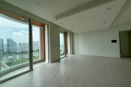 Cho thuê căn hộ Zeit River Thủ Thiêm 4PN 201m² – View sông Sài Gòn – Thang máy riêng – Nhà mới 100%