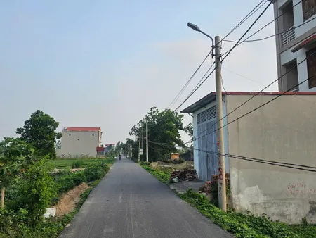 Bán 120m đất trục chính đường hàng cây kim chân đi sang do nha. Cạnh đường quy hoạch 40m đi vào trung tâm lõi thành phố. Phường vũ ninh bắc ninh