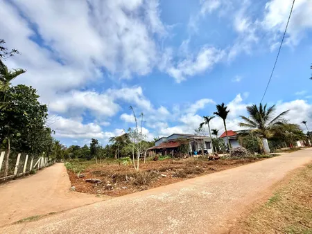Bán đất 200m² ngang 10m giá 799 triệu Xã Cuôr Đăng