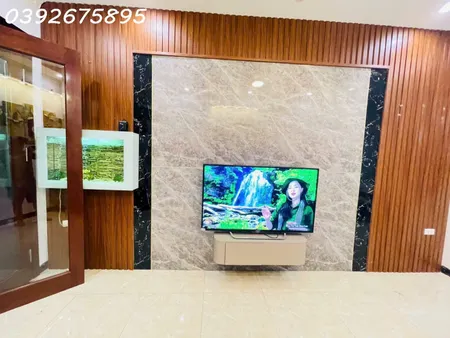 Bán nhà Yên Lộ 40m2, 5 tầng gần ô tô, ngõ thông, nhà mới ở ngay.