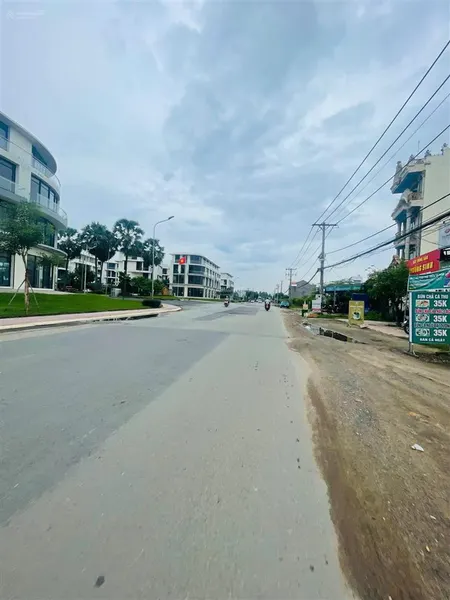 Bán đất lớn chưa qua đầu tư ngang 22,4m mặt tiền đường bưng ông thoàn ngay vành đai 2 chỉ 29tr/m2