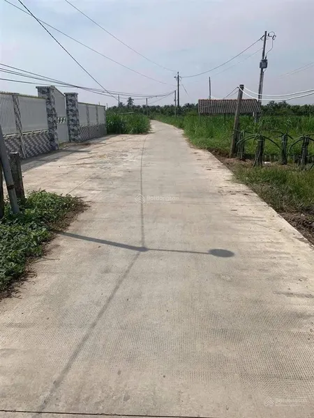 Bán 1210m2 mặt tiền đường đan 3m 20 x 51 x 60 m có 300 m2 thổ cư giá 5 tỷ 500 triệu 0902 365 ***