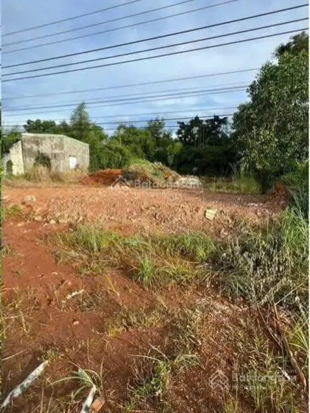 Cần bán gấp lô đất mặt tiền đường đt753