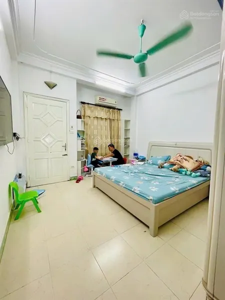 Bán nhà ngõ 6 phố vĩnh phúc ba đình 50m ra ô tô tránh nhà dân xây chắc chắn 35mx3t, 7,2ty