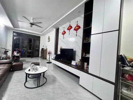 Nhà đẹp tân mai, hoàng mai. 6 tầng, thang máy, ô tô. dt 42m2, giá 12,9 tỷ.
