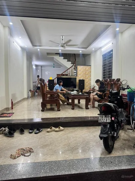 Cực rẻ, bán nhà riêng tại phố vĩnh hưng, 60m2, 4 tầng, mt4.7m, giá chỉ 12.8 tỷ. 0865 363 ***.