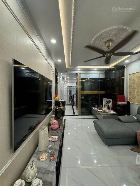 Nhà siêu đẹp gần học viện tài chính 61m2 nhỉnh 10 tỷ