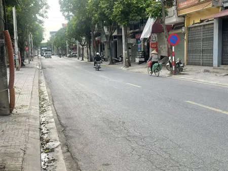 Bán nhà mặt phố phan đăng lưu phù đổng52m2 mt4.2msẵn 2t ở/kd/cho thuêvỉa hè để xe ok0965 901 ***
