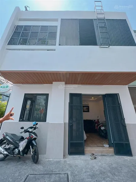 Bán gấp nhà đẹp 2 tấm q4 góc 2 mặt tiền kinh doanh xe hơi đỗ cửa dt 6,2*6,4 giá 6tỉ hình thật shr