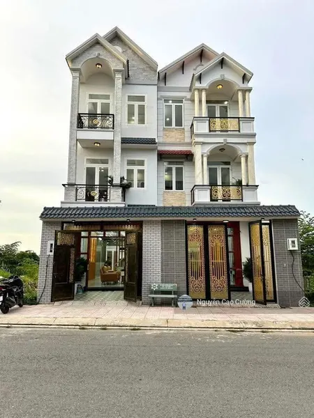Nhà phố 4.4x19m 1trệt 3 lầu đường 12m thông khu nhà phố cao cấp hà đô lê thị riêng