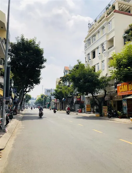 Bán nhà mặt tiền đường vườn lài (5x18m vuông) cấp 4, giá 14 tỷ