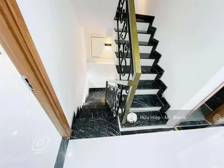 Nhà đẹp trung tâm gò vấp hẻm thông 6m, full nội thất cao cấp, sổ hồng riêng giá 2 tỷ 360