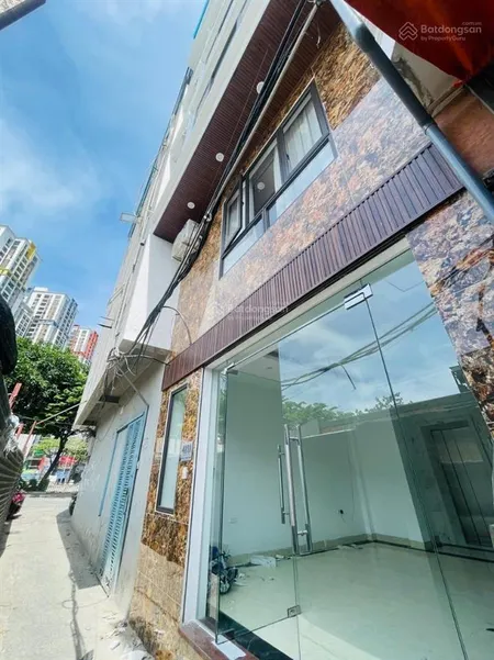 Bán nhà 3 tầng 126m2, mặt tiền 12m. giá chỉ 21 tỷ vị trí đắc địa thanh xuân . ngõ 3 gác thông.