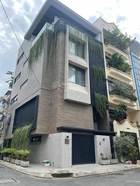 Chỉ 32,5 tỷ nhà góc 2mt đường 3/2, p12, quận 10. 4 tầng (hđt 80tr)