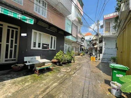 Bán nhà đường âu cơ, tân phú 82m2, ngang 4m4, hẻm 6m xe tải vào nhà
