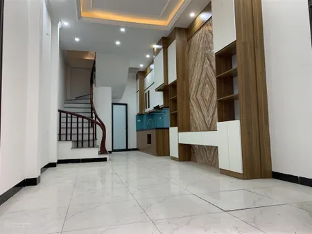 Chính chủ cần sang tên nhanh căn nhà mới xây độc lập 35m2 5 tầng nhỉnh 4 tỷ quỳnh đôthanh trì