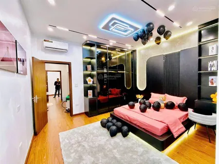Bán nhà ngõ 121 số 11 đại la. ngõ rộng. 1 bước ra phố sầm uất. nhà đẹp long lanh full nội thất