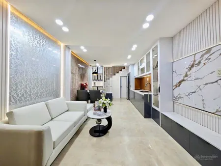 Bán nhà hẻm ba gác gần mặt tiền hoàng sa q3 dt 5 x 11 m ( 55m2 ) giá 6,39 tỷ tl