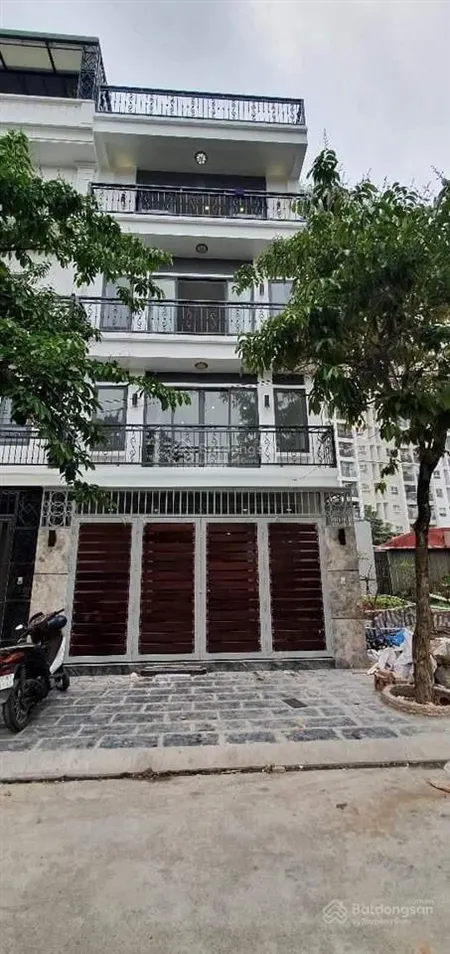 Bán nhà mặt phố phúc lợi, long biên. vỉa hè 3m, kinh doanh, full nội thất, thang máy, 90m2 5 tầng