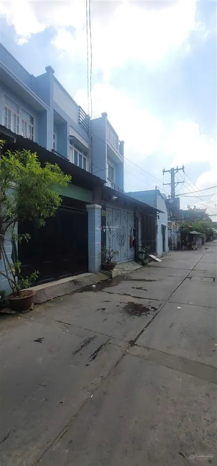 Nhà hẻm thông một xẹc 8m đường gò xoài, 7,8x15m, đang chia 2 căn cho thuê