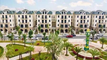 Cần bán căn song lập thời đại đối diện công viên và hầm đỗ oto.sát sảnh chung cư , đường 20m , 51m
