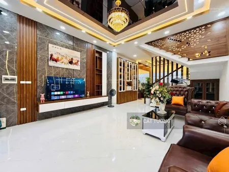 Ở ngay! lô góc nguyễn chí thanh gần ô tô, ngõ ba gác tránh, 3 thoáng, mới đẹp
