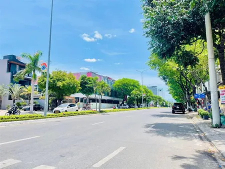 Cần bán nhà 3 tầng mt đường 3/2, p hải châu. đà nẵng