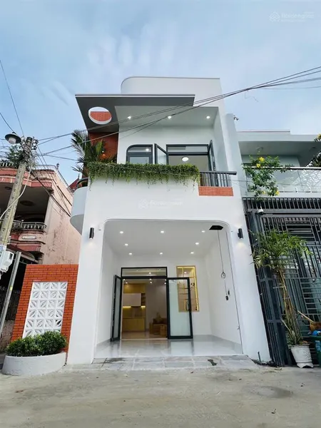 Bán nhà ngay 2 mặt tiền 1 trệt 1 lầu, sổ riêng thổ cư 100% kp3 trảng dài