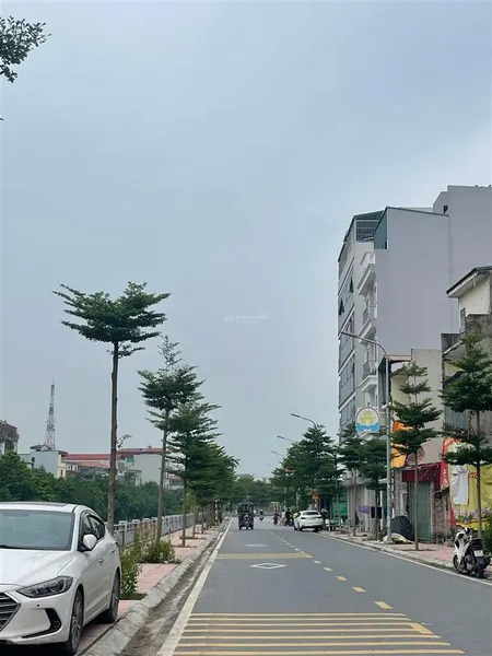Bán nhà đường mới ven trung tâm thanh trì vỉa hè rộng ô tô tránh 30m ,giá hơn 4 tỷ
