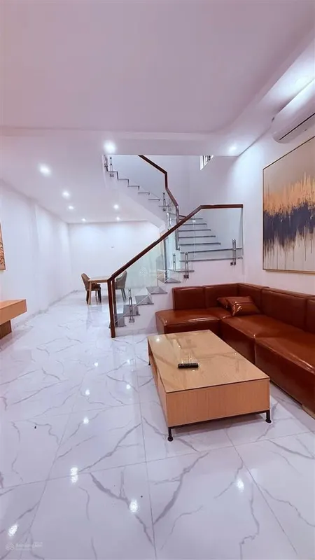 Bán nhà đẹp hoàng hoa thám ba đình, 58m2, 3 tầng, giá chỉ 8.6 tỷ cơ hội hiếm có để sở hữu ngôi nhà