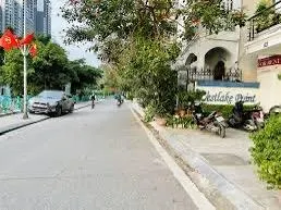 Bán nhà mặt phố xuân diệu, tây hồ. dt sổ 55m2 x 3t, mt 5,5m. gần cạnh hồ tây, vỉa hè rộng, kd tốt