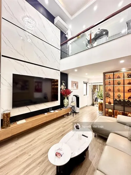 Bán nhà trích sài 50m 7 tầng thang máy nhà mới ,ô tô tránh, chủ tự xây, sát hồ tây, giá 16 tỷ 9