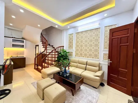 Hiếm! nhà dân xây chắc chắn, lô góc 2 thoáng, ngõ thông, trung tâm đống đa, sổ vuông chính chủ