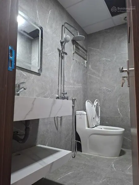 Bán nhà thuỵ khuê, trung tâm ba đình, nhà đẹp, lô góc, gần ô tô, trường học