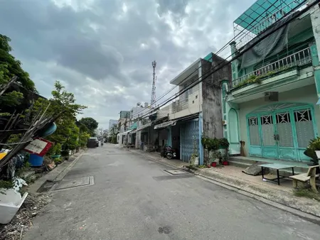 Bán nhà đường âu cơ, giáp tân bình 83m2, ngang 4m2, 3t hẻm 10m xe tải vào nhà
