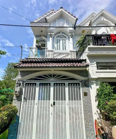 Nhỉnh 4t 50mv nhà ngay kcx tân thuận sang q1 chỉ 5p btct 3pn