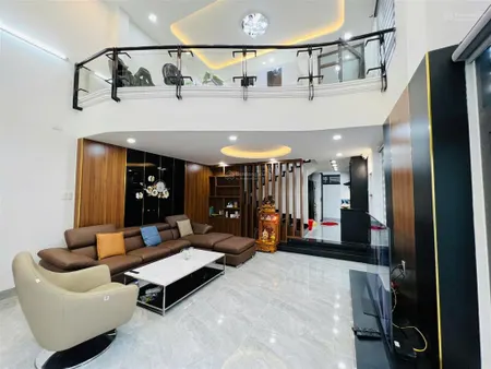 Nhà đẹp 3 tầng góc 2 mặt tiền cạnh tiểu la , hoà cường bắc trung tâm phố hải châu
