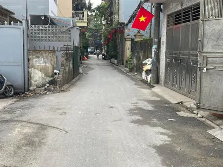 Bán nhà hà huy tập phù đổng, 70m2 mt 6m, sẵn xưởg sinh lời, ngõ oto thôg, 1p ra phố lớn, 0965 901 ***