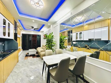 bán nhà hồ tùng mậu, 20m ô tô, nội thất xịn sò, sát phố, 39m2, 8.2 tỷ.