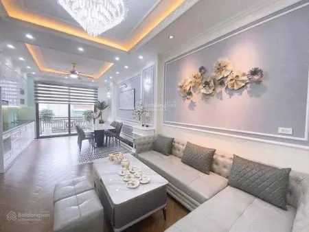 Cách phố 1 nhà 6 tầng nhà mới keeng thoáng trước sau 6,3 tỷ