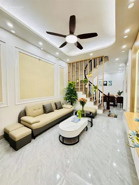Bán nhà ngoại giao đoàn xuân la tây hồ 38m2 x 5 tầng ô tô đỗ cửa ngõ rộng hơn 3m 2 thoáng