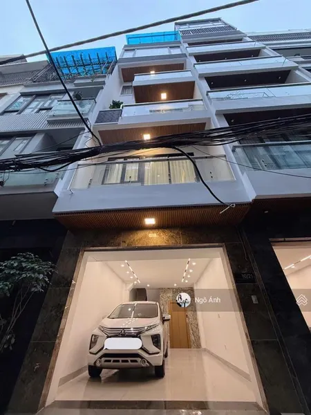 Hàng hiếm ngọc thuỵ long biên 7 tầng thang máy ôtô 7 chỗ full nội thất xịn xò