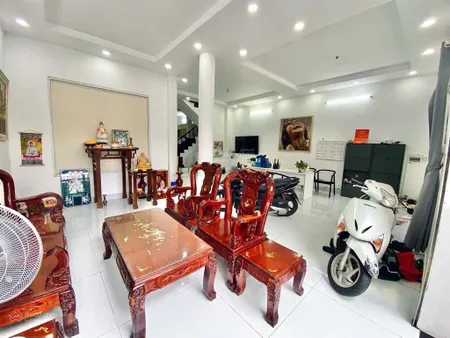 Bán nhà giá hot 9.5 tỷ nhà 2 tầng rộng đường hẻm oto chạy quận 12, ngang 7m diện tích đất 125m2.